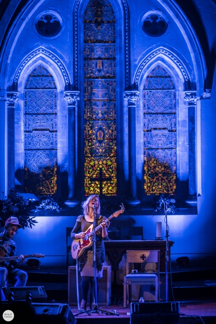 Cathy Davey live 2019, st. David's church, Naas © Caroline Vandekerckhove / Dimly lit stages